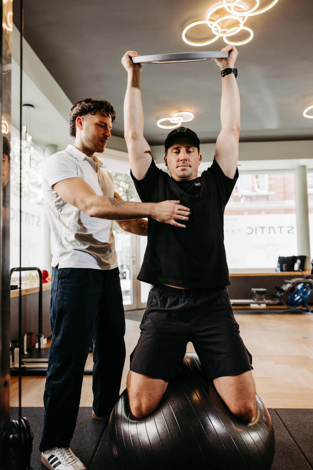 Aktives Training bei STATIC in Wiesbaden: Sprint-Drill im Studio